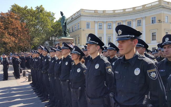 В центре Одессы военные перекрыли дорогу в знак протеста