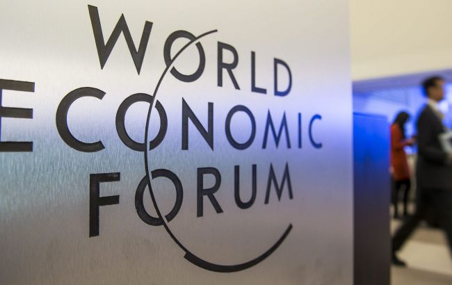 В Давосе прошла акция Stop Bloody Energy против российских энергоресурсов