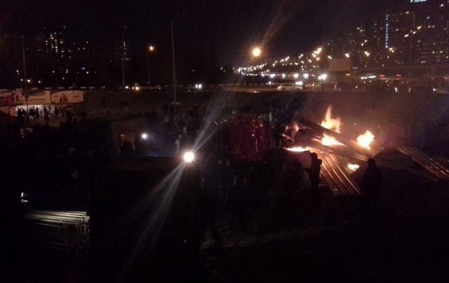 В Киеве на месте застройки произошла потасовка, ранен милиционер