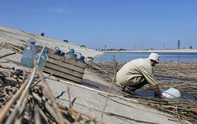 В Госслужбе по делам Крыма считают, что Украина не должна снабжать оккупированный полуостров водой