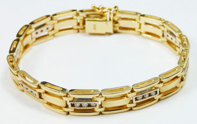 Всі тонкощі вибору жіночої золотого браслета