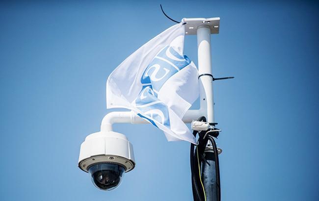 На оккупированном Донбассе миссия ОБСЕ зафиксировала боевиков с новыми шевронами