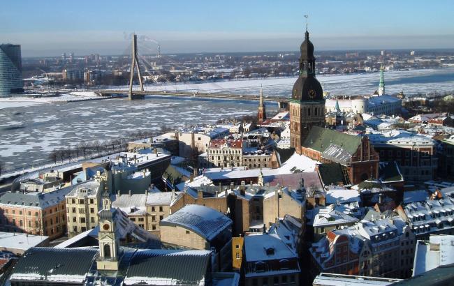 В Риге из-за снегопада автолюбители пересядут на бесплатные автобусы