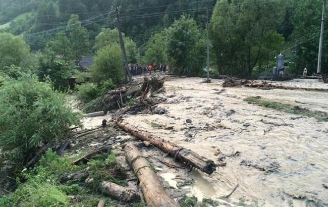 Синоптики предупреждают об очень сильных дождях на западе Украины 6-7 ноября
