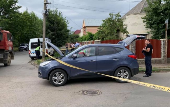 На Закарпатье обстреляли автомобиль офицера полиции