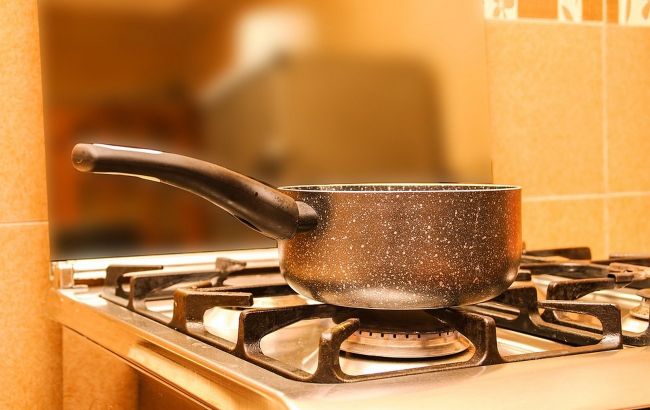 Кипяченная вода может быть опасна: медики рассказали, чего делать не следует