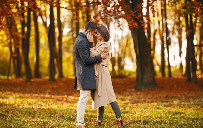 Доленосний тиждень: хто зі знаків Зодіаку зустріне кохання з 6 до 12 жовтня