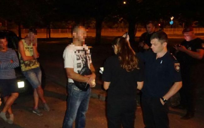 У центрі Києва словесна перепалка закінчилася стріляниною, є поранений