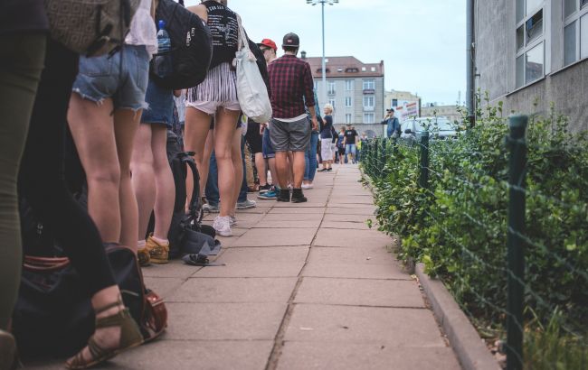 7 лайфхаків для комфортного відпочинку, щоб ніколи не стояти у чергах