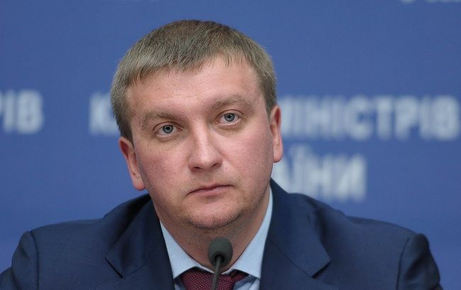 Петренко допускает, что КСУ может отменить закон о люстрации