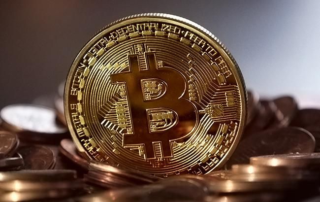 Курс Bitcoin упал до трехнедельного минимума