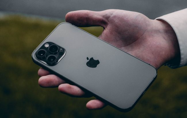 iPhone 17 навчиться знімати відео на дві камери одночасно: що це означає