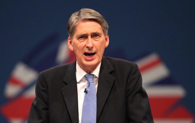 Глава МИД Великобритании призвал не хвалить Путина за вывод войск из Сирии