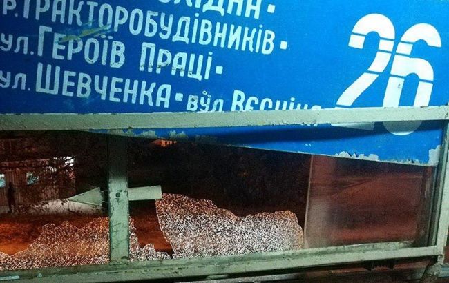 В Харькове неизвестные обстреляли трамвай