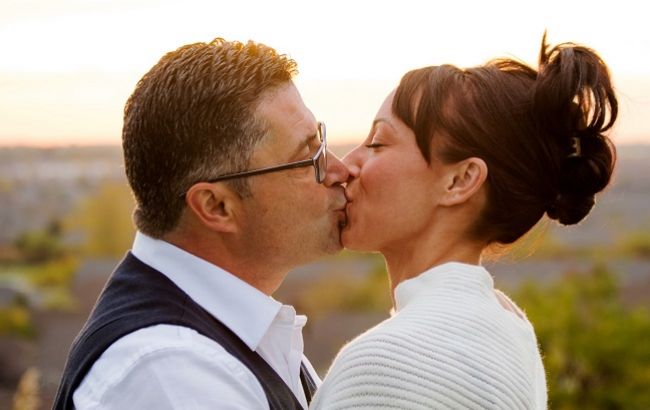 Случайный флирт: любовный гороскоп для четверки самых везучих знаков зодиака на 6 февраля