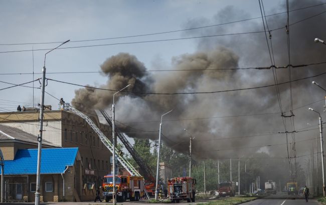 Росіяни атакували Покровськ і Слов&rsquo;янськ: загинули люди, знищені будівлі та авто