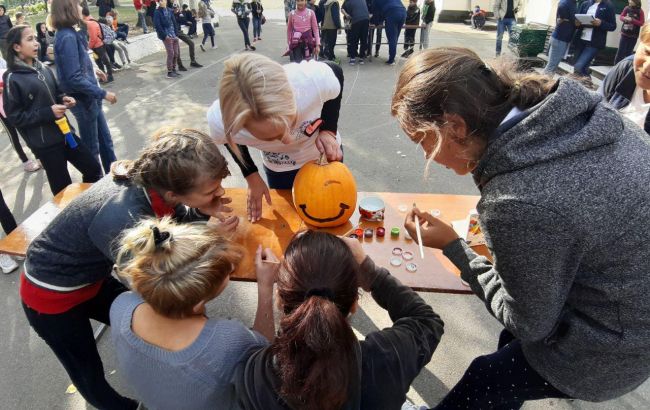 В МХП продолжили соцпроект для воспитанников детдомов и интернатов