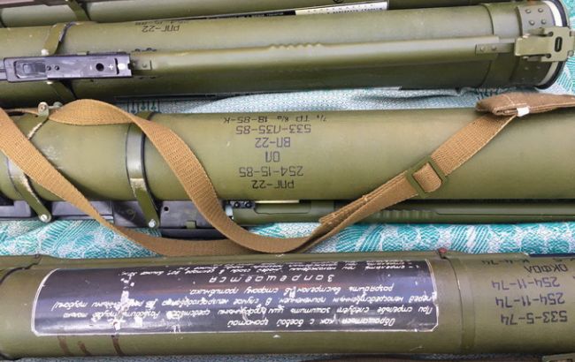 В Донецкой области обнаружили крупный тайник с оружием и боеприпасами