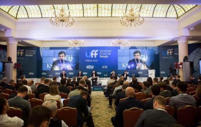 НБУ заканчивает работу над предложениями к единому закону о валюте