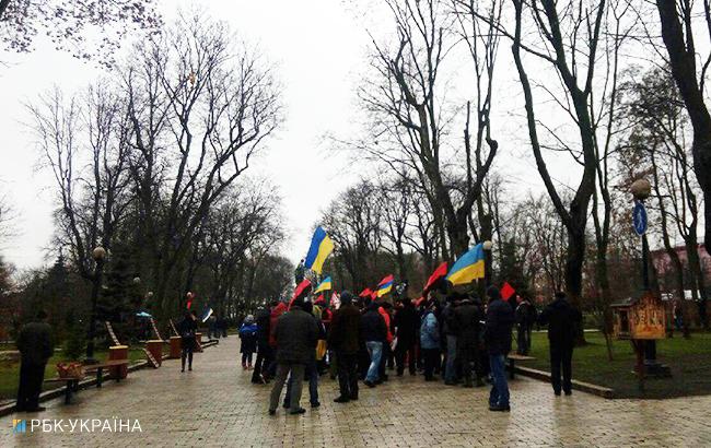 Митинг в Киеве: активисты отправились к СИЗО СБУ поддержать Саакашвили