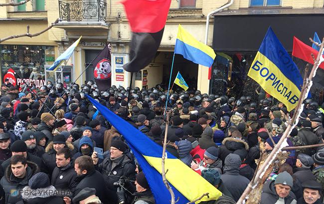 Суд над Саакашвили: произошли столкновения между активистами и полицией