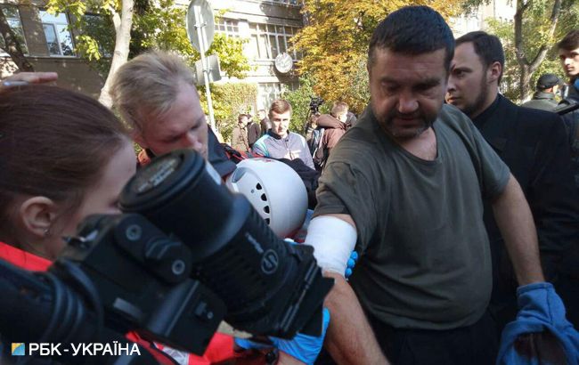 Покушение на Мазура: под зданием МВД произошла потасовка