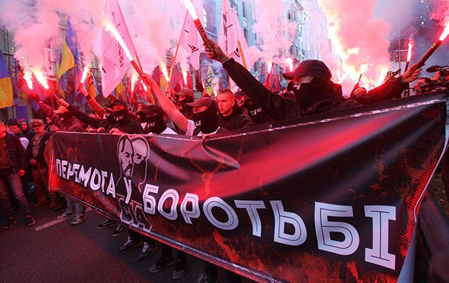 В Киеве прошел марш националистов (фоторепортаж)