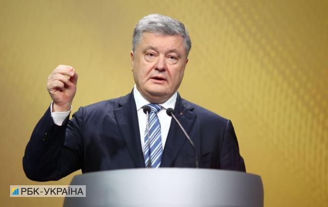 Порошенко настаивает на закреплении курса в НАТО и ЕС в феврале