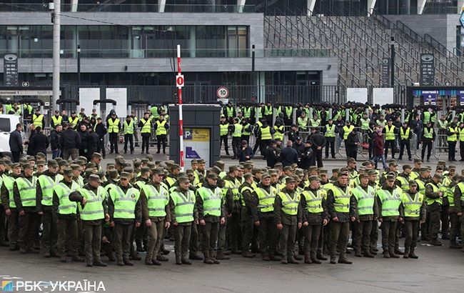 Полиция практически завершила подготовку к дебатам на стадионе