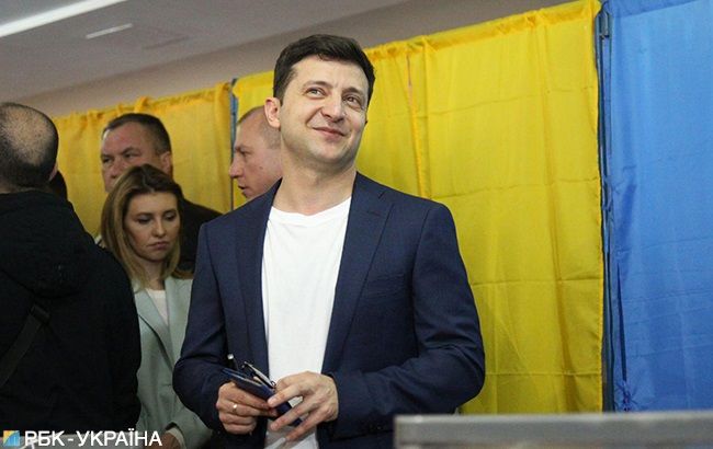 МВД назвало сумму штрафа Зеленскому за демонстрацию бюллетеня