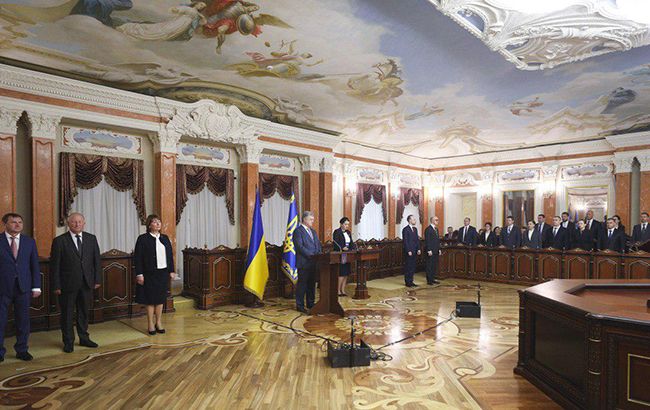 Порошенко назначил судей Верховного суда