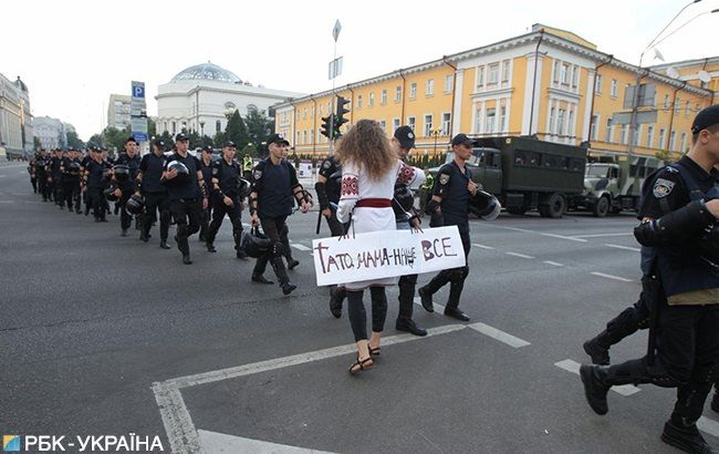 К лагерю противников Марша равенства стягивают полицию