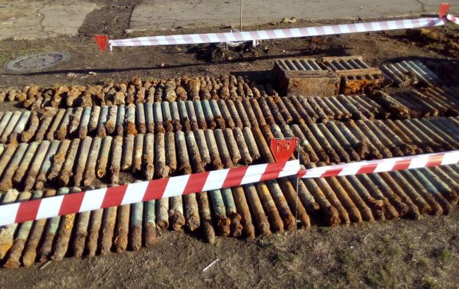 В Одесской области на территории школы обнаружили почти 350 боеприпасов