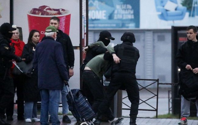Кількість затриманих під час протестів у Білорусі зросла