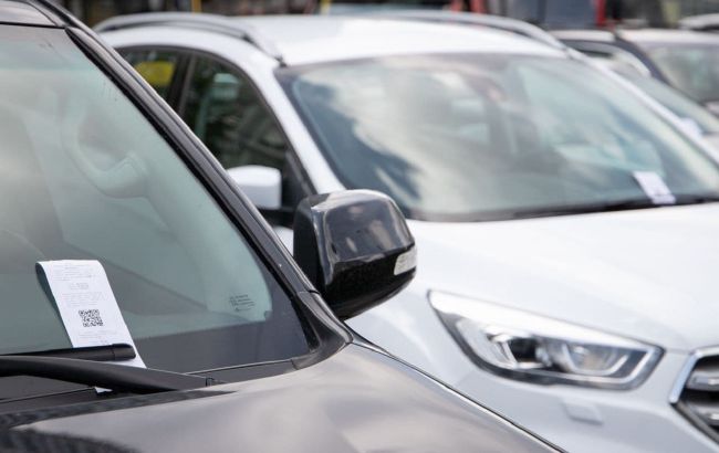 В Киеве оплачивать парковку стало проще: что изменилось