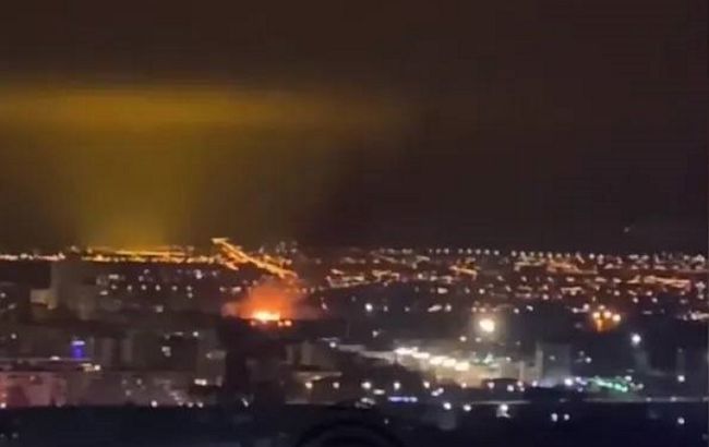 В российском Белгороде вспыхнул крупный пожар. Власти утверждают, что из-за камыша