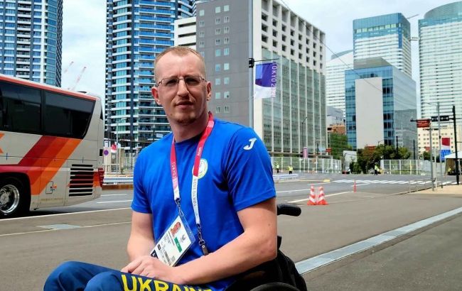 Український параолімпієць розповів музею "Голоси мирних", як зумів виїхати з Маріуполя