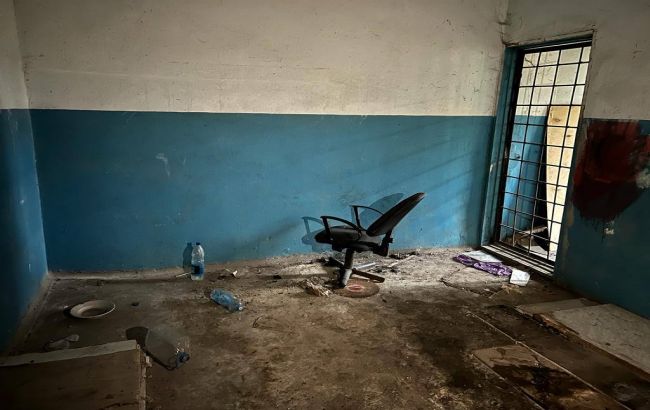 Поліція показала в'язницю у звільненому Вовчанську, де окупанти катували цивільних (відео)