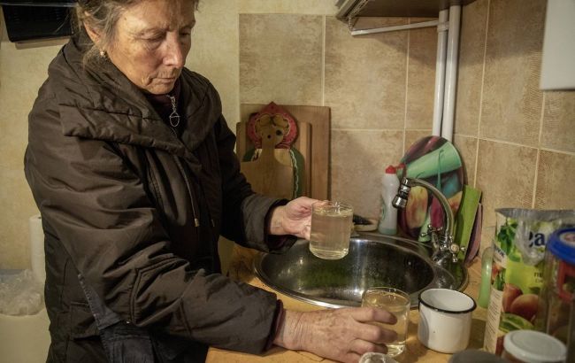 По всьому Києву зупинено водопостачання