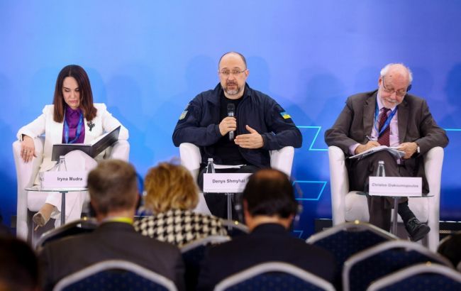 Украина с партнерами разрабатывает механизм для репараций: Шмыгаль раскрыл подробности