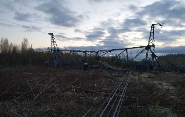 У російській Ленінградській області підірвали опору ЛЕП (фото)