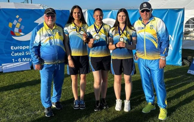 Українки вибороли "золото" на першому етапі молодіжного КЄ зі стрільби з лука