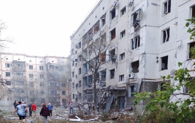 Авіаудар РФ по Новій Каховці: стало відомо про загиблого і 12 поранених