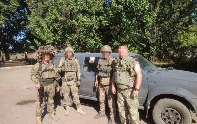 Favbet Foundation передав ЗСУ на східний напрямок черговий позашляховик Nissan Navara