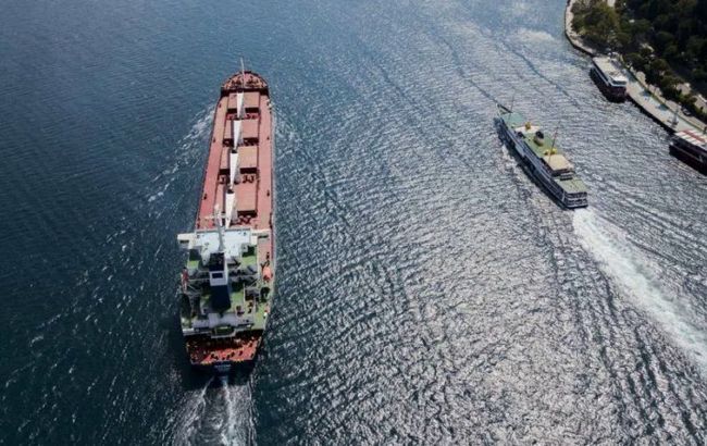 Морський коридор в дії: в Україну йде імпорт, а ставки страхування знижуються