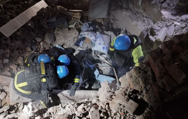 Ракетный удар по Селидово: под завалами до сих пор могут быть люди