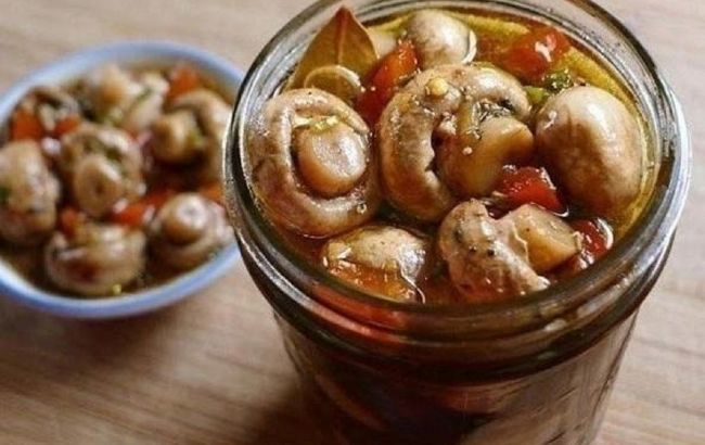 Швидкі мариновані печериці вдома. Цей рецепт став хітом