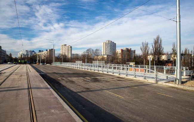 В Киеве возобновили движение по Дегтяревскому путепроводу. Как он сейчас выглядит (фото)