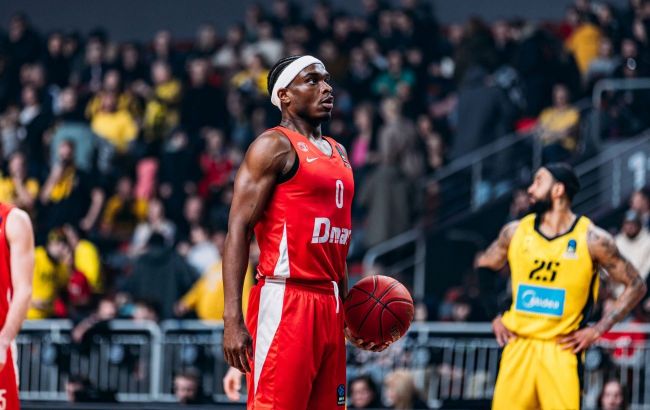 Баскетбольный "Прометей" с классным разгромом "Ариса" вышел в четвертьфинал Еврокубка