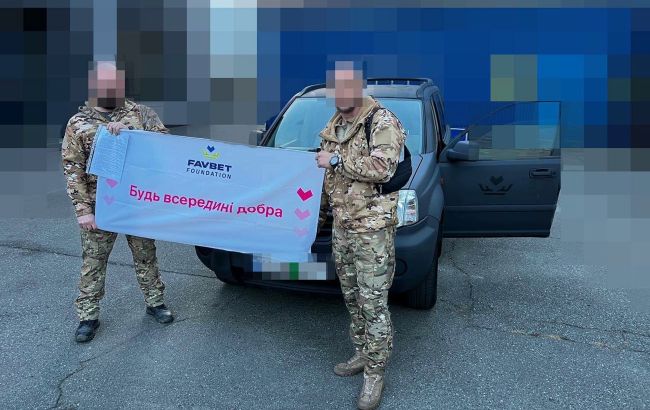 Favbet Foundation передал бойцам на фронт еще три внедорожника